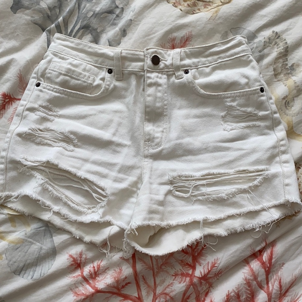 Oneill ripped denim shorts / Size 28
